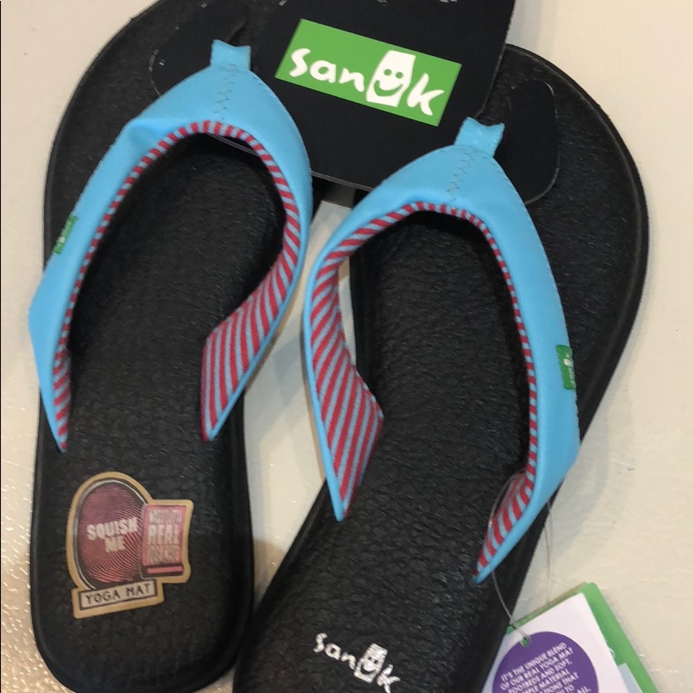 NWT Women’s Yoga Chakra Sandal